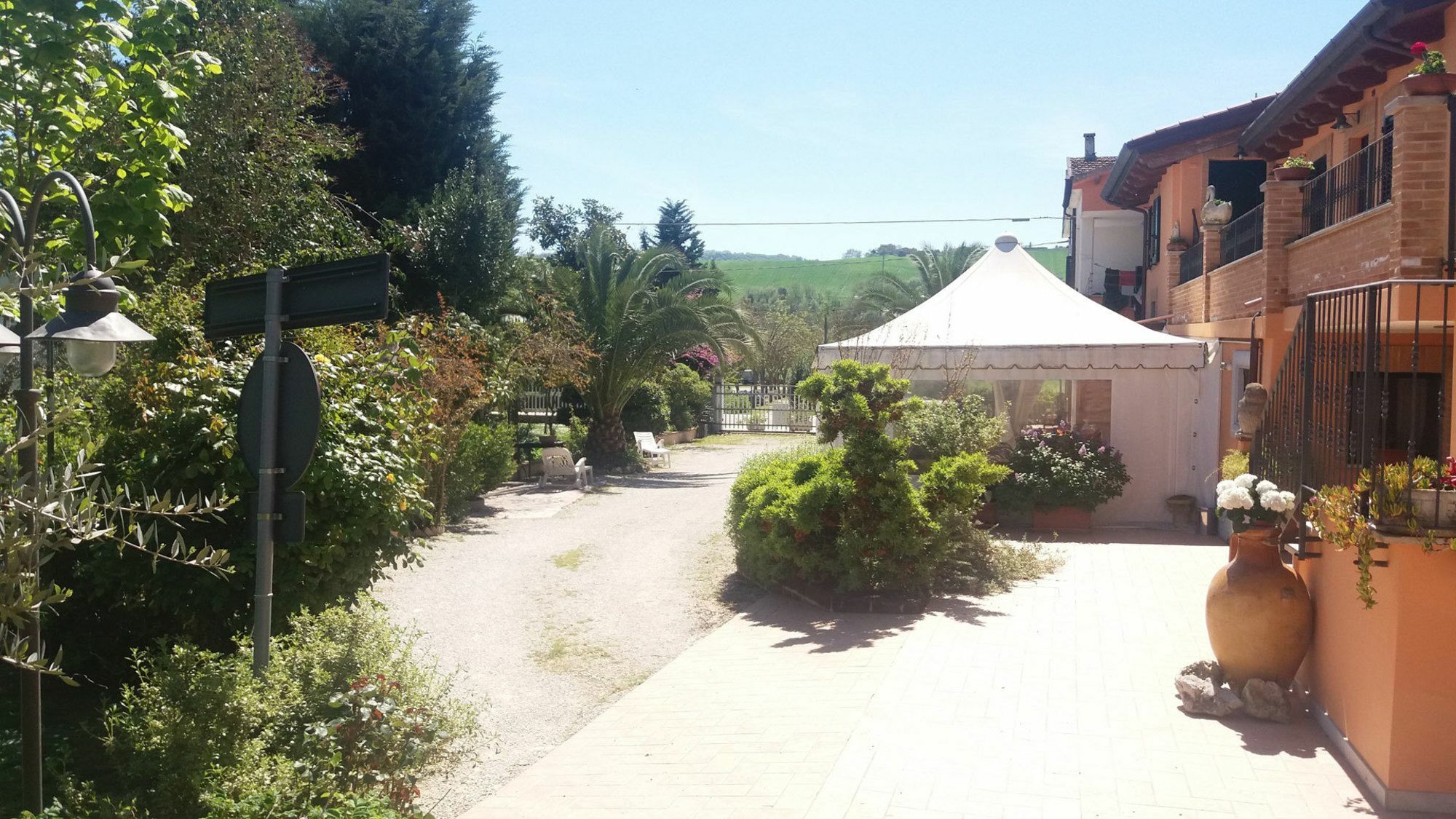 Agriturismo Le Vigne فيرمو المظهر الخارجي الصورة