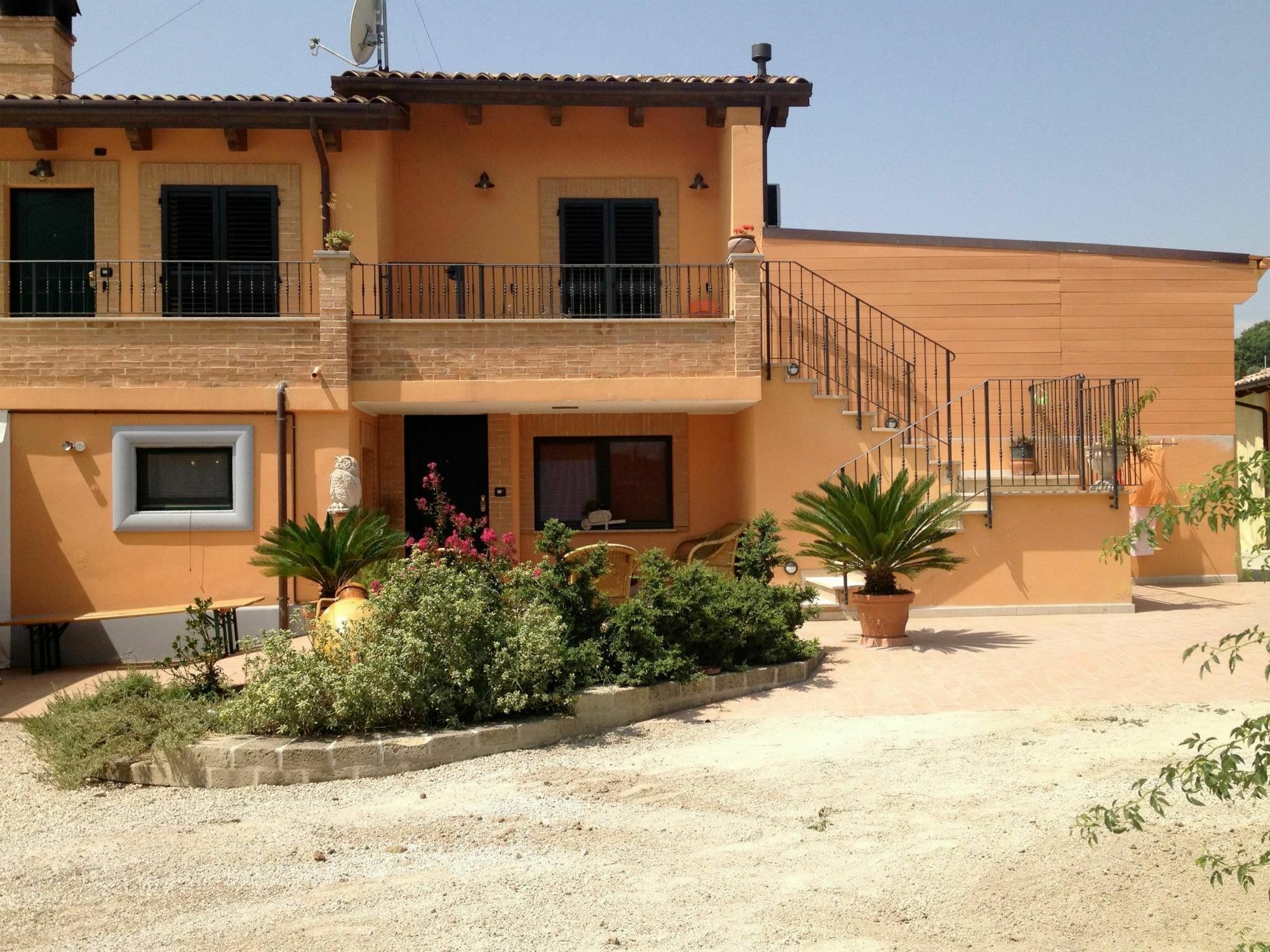 Agriturismo Le Vigne فيرمو المظهر الخارجي الصورة